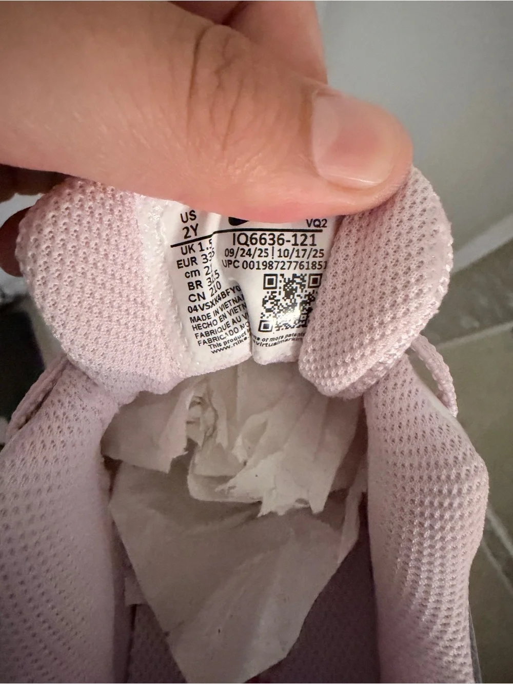 Nike Kids' Pink and White VR